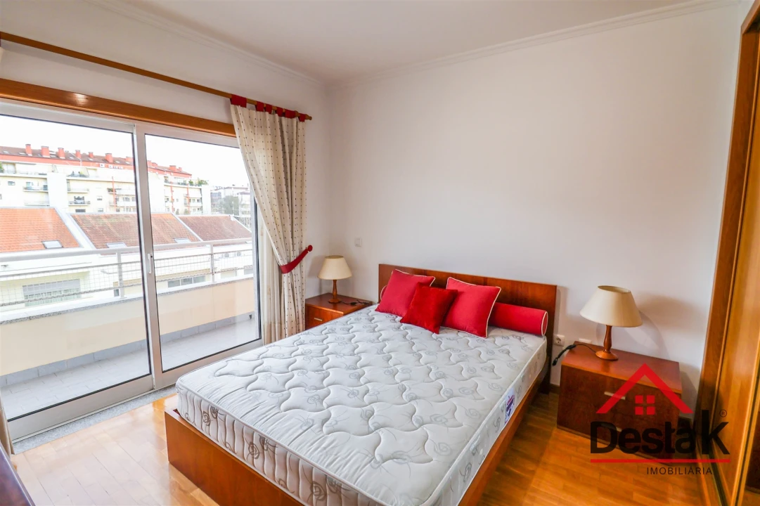 Apartamento T3 para Arrendamento em Viseu Foto 10