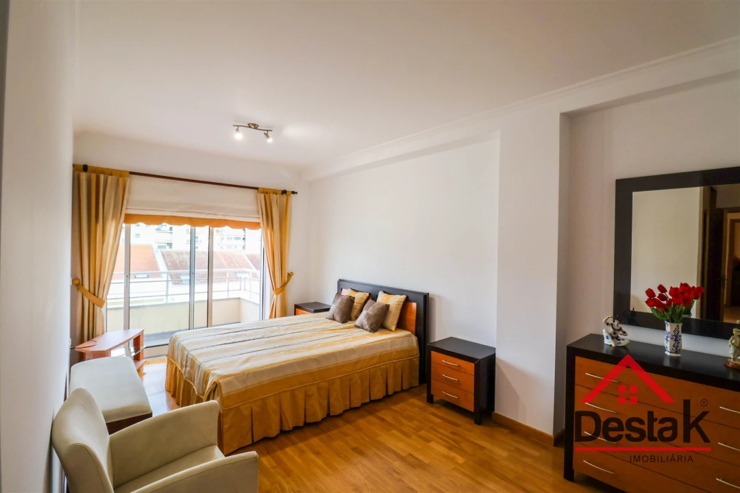 Apartamento T3 para Arrendamento em Viseu Foto 5