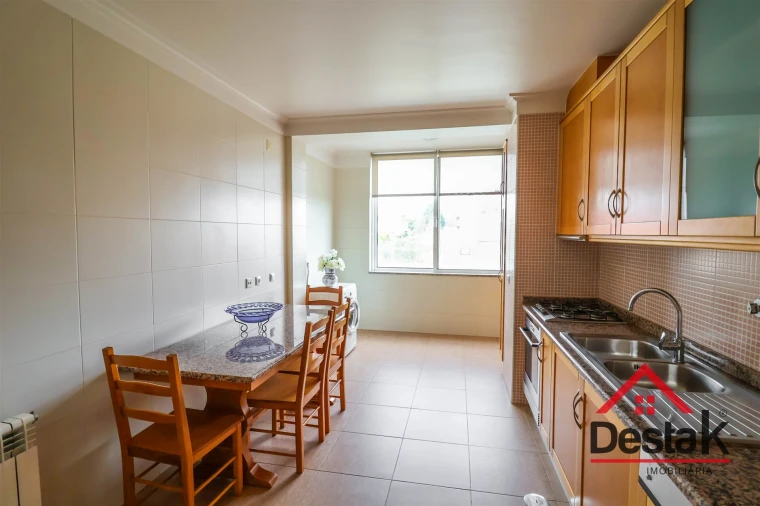 Apartamento T3 para Arrendamento em Viseu Foto 3