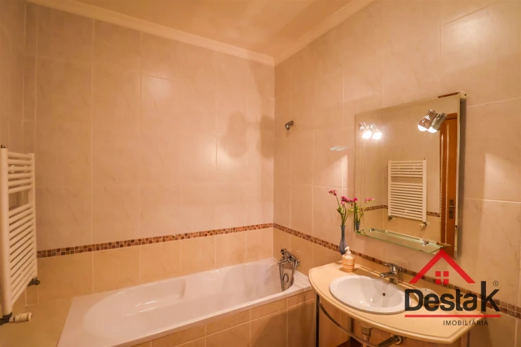 Apartamento T3 para Arrendamento em Viseu Foto 14