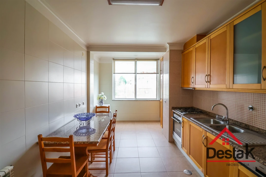 Apartamento T3 para Arrendamento em Viseu Foto 4