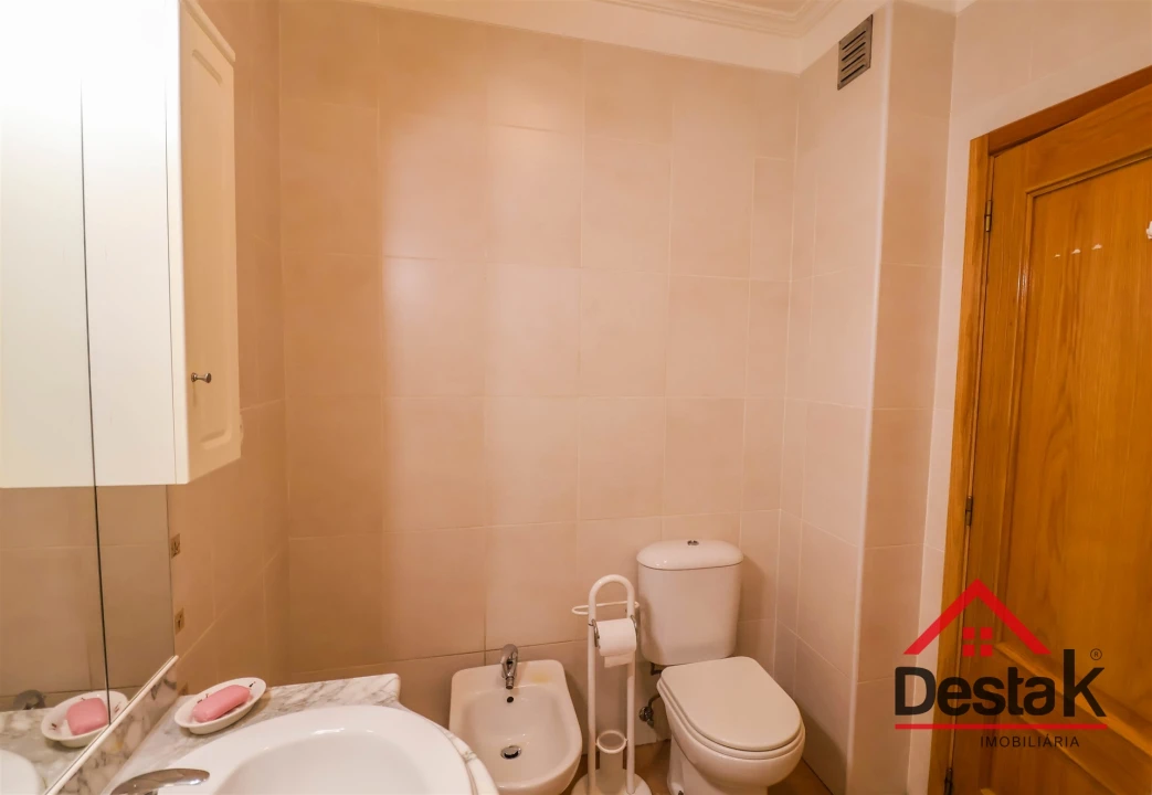 Apartamento T3 para Arrendamento em Viseu Foto 6