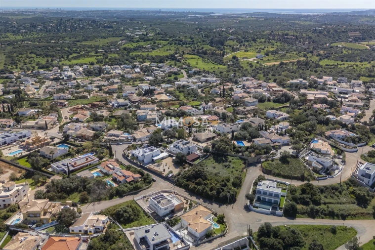 Moradia T3 para Venda em Mexilhoeira Grande Foto 47