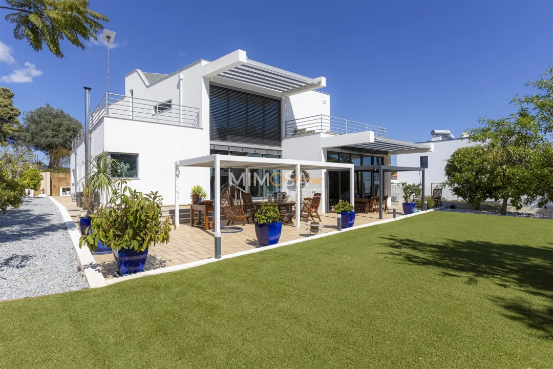 Moradia T3 para Venda em Mexilhoeira Grande Foto 1