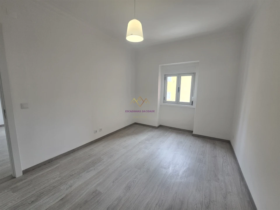 Apartamento T2 para Venda em Venteira Foto 12