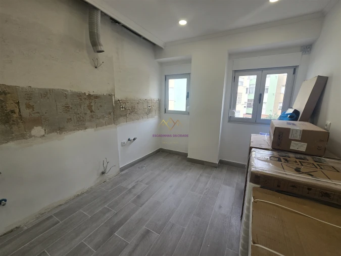 Apartamento T2 para Venda em Venteira Foto 16