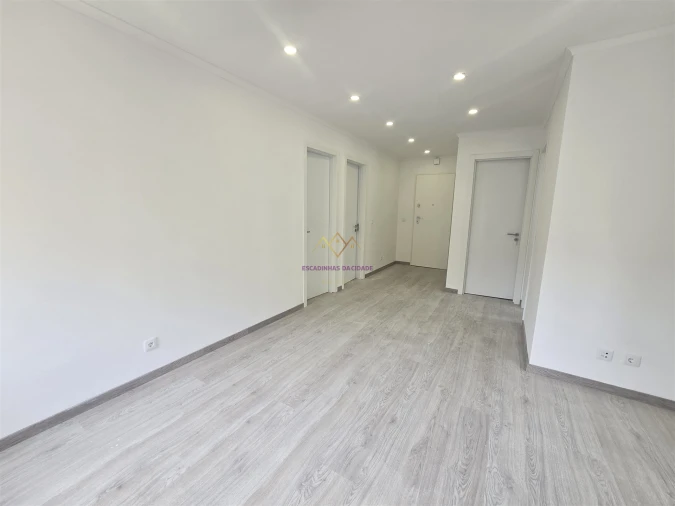 Apartamento T2 para Venda em Venteira Foto 2