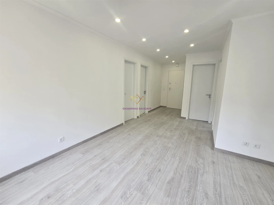 Apartamento T2 para Venda em Venteira Foto 2