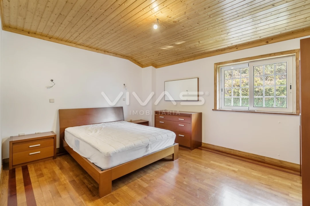 Moradia T4 para Venda em Navió e Vitorino dos Piães Foto 20