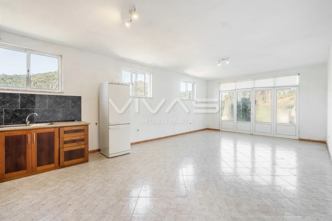 Moradia T4 para Venda em Navió e Vitorino dos Piães Foto 28