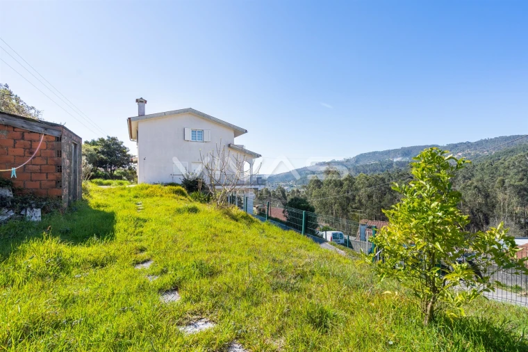 Moradia T4 para Venda em Navió e Vitorino dos Piães Foto 35