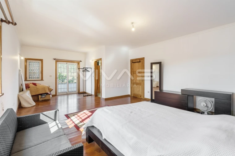 Moradia T4 para Venda em Navió e Vitorino dos Piães Foto 14