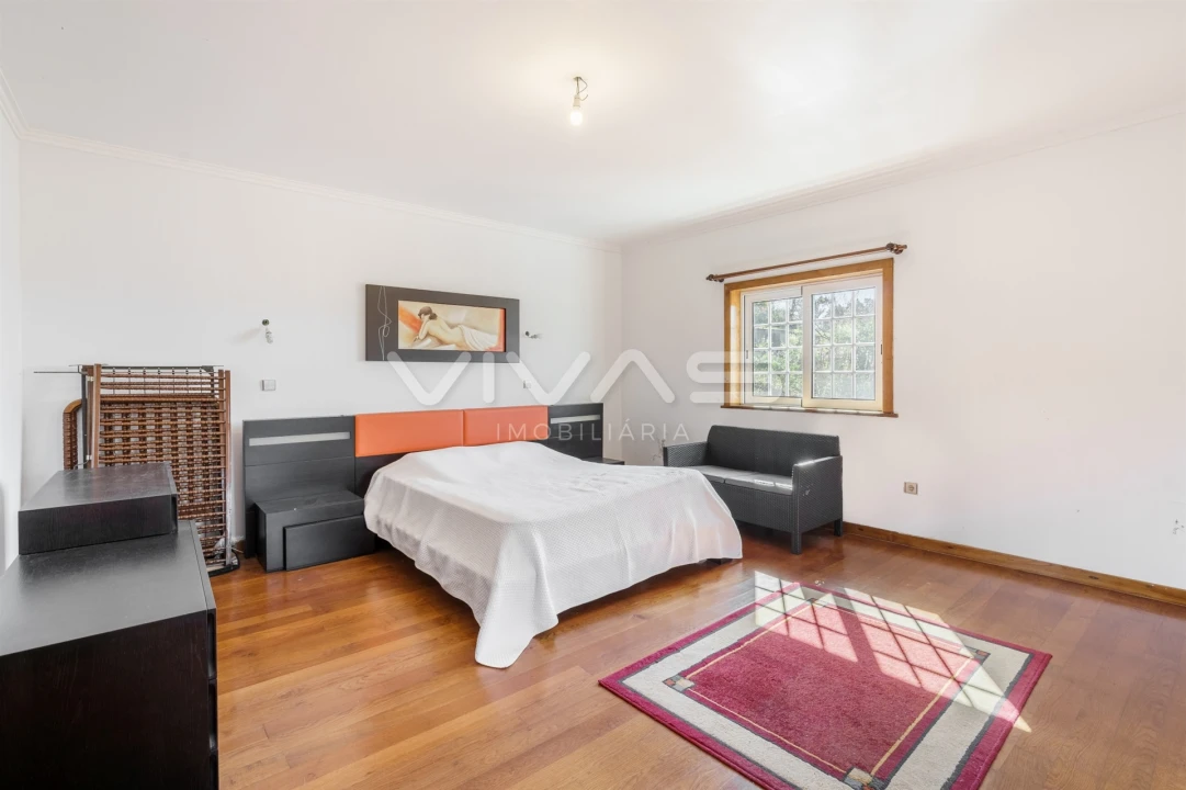 Moradia T4 para Venda em Navió e Vitorino dos Piães Foto 11