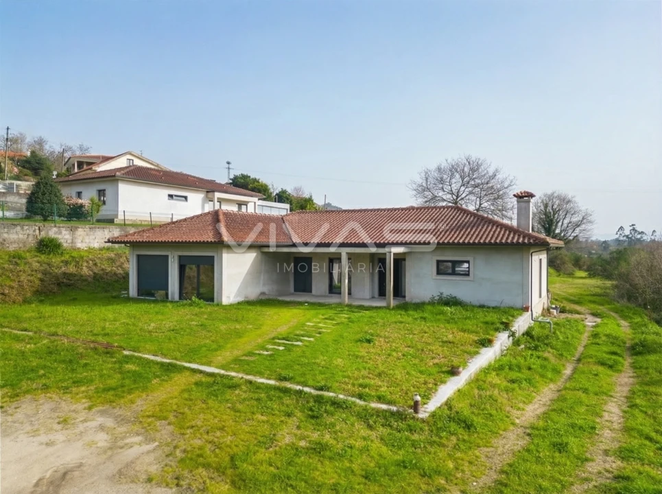 Moradia T3 para Venda em Sande, Vilarinho, Barros e Gomide Foto 17