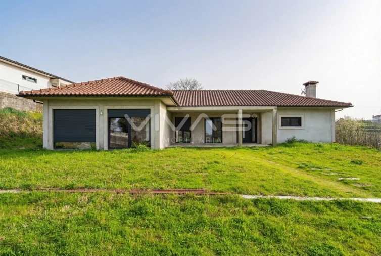 Moradia T3 para Venda em Sande, Vilarinho, Barros e Gomide