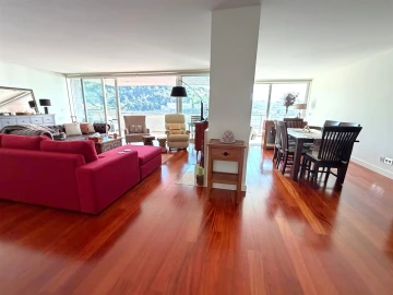 Apartamento T5 para Arrendamento em Lordelo do Ouro e Massarelos