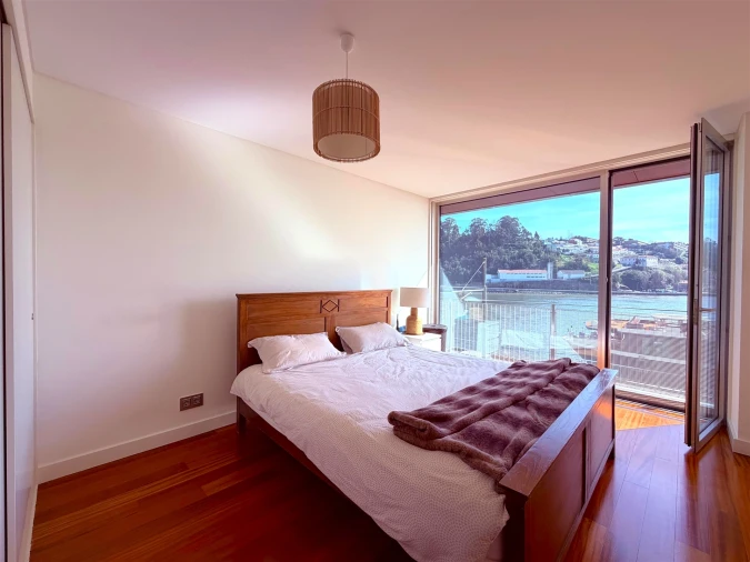 Apartamento T5 para Arrendamento em Lordelo do Ouro e Massarelos Foto 18