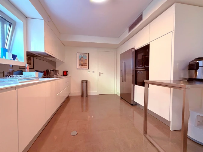 Apartamento T5 para Arrendamento em Lordelo do Ouro e Massarelos Foto 15