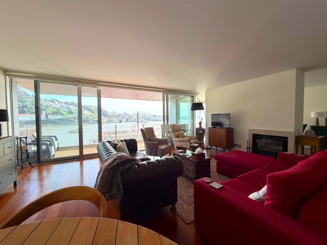 Apartamento T5 para Arrendamento em Lordelo do Ouro e Massarelos Foto 11