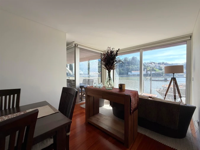 Apartamento T5 para Arrendamento em Lordelo do Ouro e Massarelos Foto 13