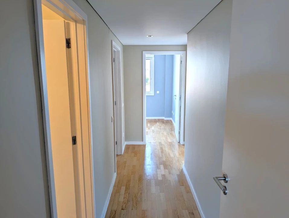 Apartamento T3 para Arrendamento em Aldoar, Foz do Douro e Nevogilde Foto 9