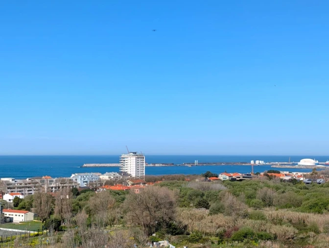 Apartamento T3 para Arrendamento em Aldoar, Foz do Douro e Nevogilde