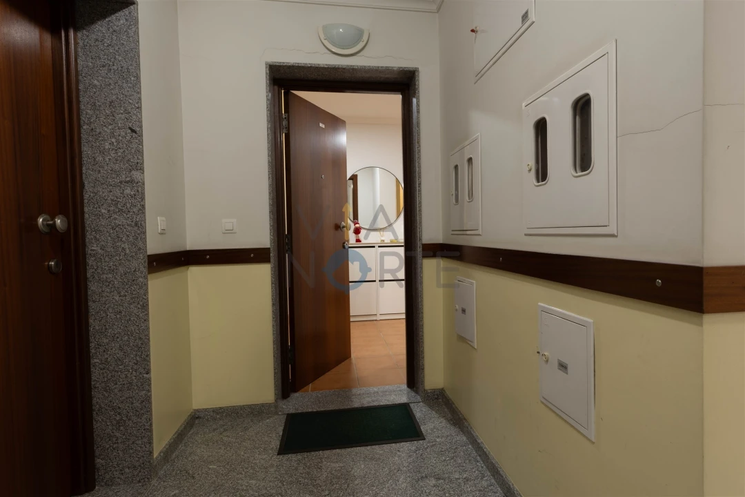 Apartamento T1 para Venda em Alfandega da Fe Foto 22