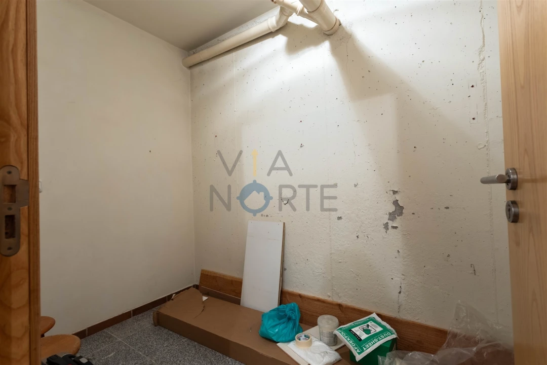 Apartamento T1 para Venda em Alfandega da Fe Foto 24
