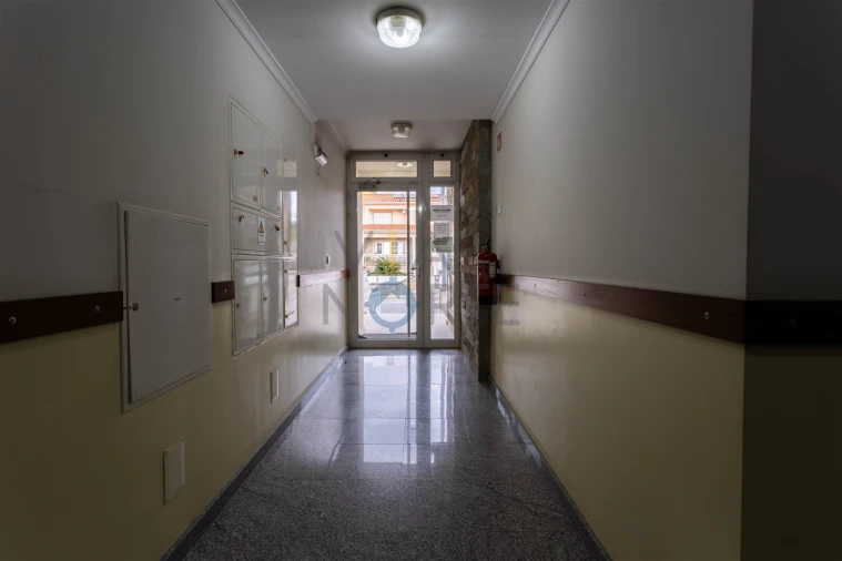 Apartamento T1 para Venda em Alfandega da Fe Foto 28