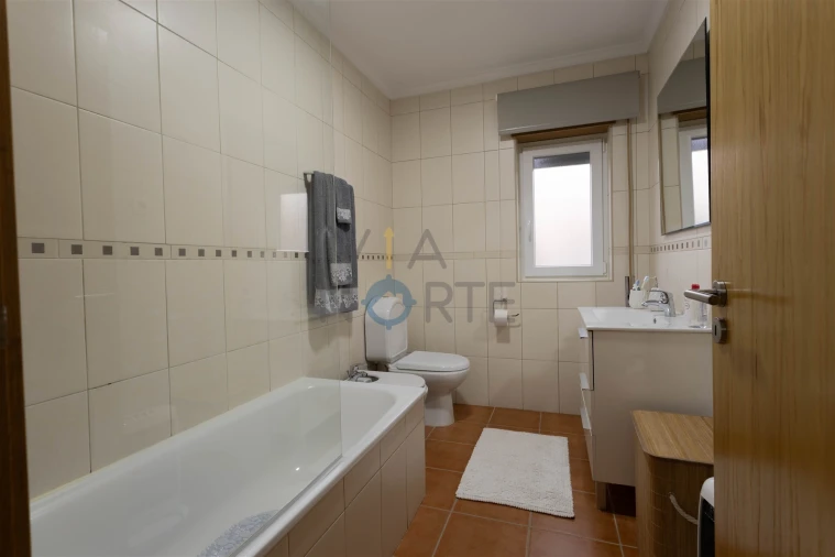 Apartamento T1 para Venda em Alfandega da Fe Foto 14