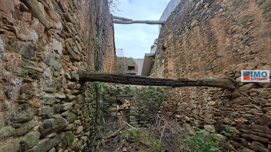 Moradia T5 para Venda em São Vicente da Beira Foto 41