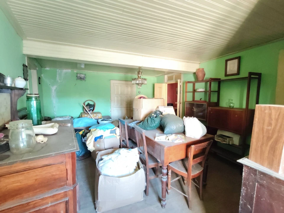 Moradia T7 para Venda em Peso e Vales do Rio Foto 11