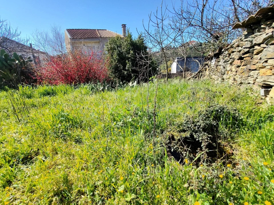 Moradia T7 para Venda em Peso e Vales do Rio Foto 18