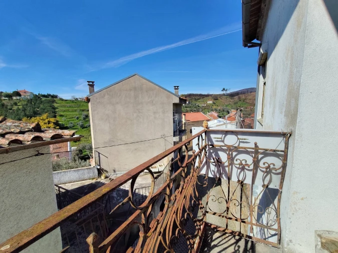 Moradia T7 para Venda em Peso e Vales do Rio Foto 31