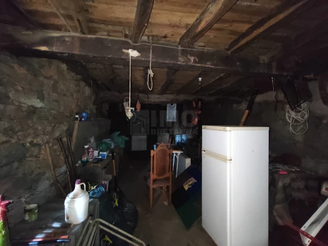 Moradia T7 para Venda em Peso e Vales do Rio Foto 36