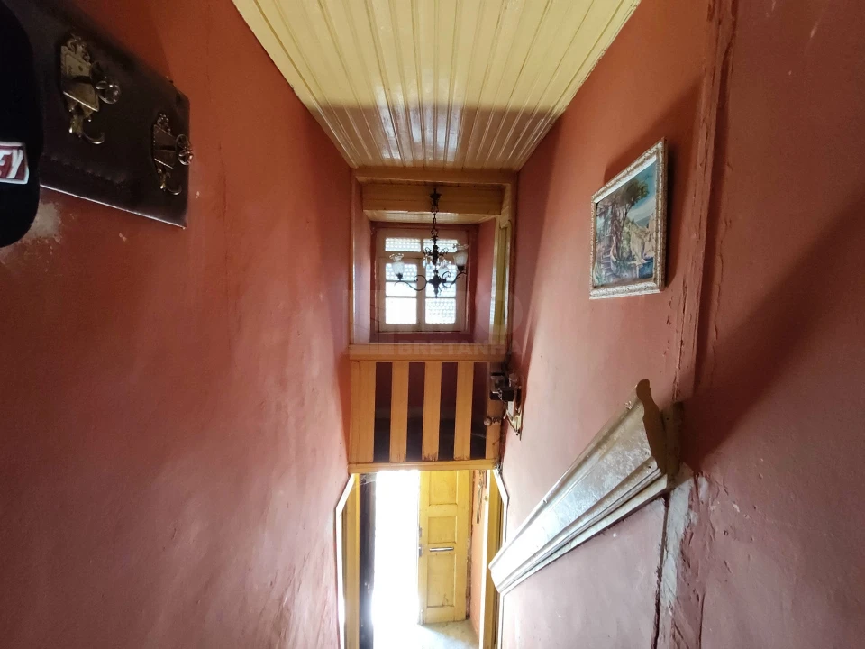 Moradia T7 para Venda em Peso e Vales do Rio Foto 12