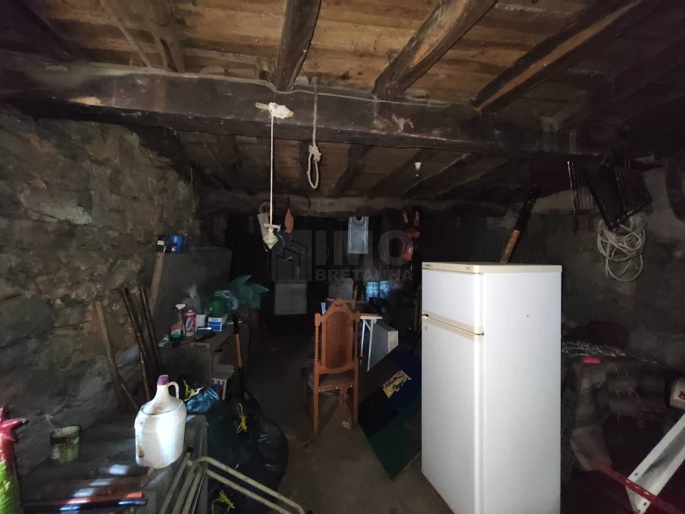 Moradia T7 para Venda em Peso e Vales do Rio Foto 36