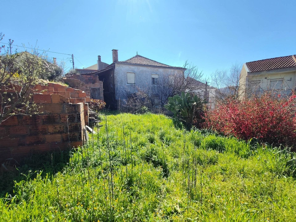 Moradia T7 para Venda em Peso e Vales do Rio Foto 17