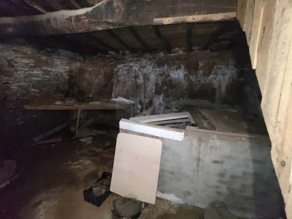 Moradia T7 para Venda em Peso e Vales do Rio Foto 35