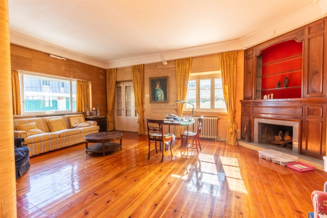 Moradia T6 para Venda em Cascais e Estoril Foto 1