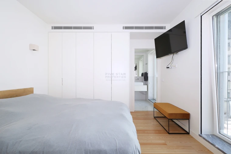 Apartamento T0 para Venda em Santo António Foto 10