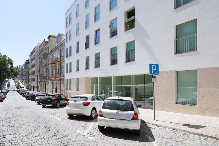 Apartamento T0 para Venda em Santo António Foto 22