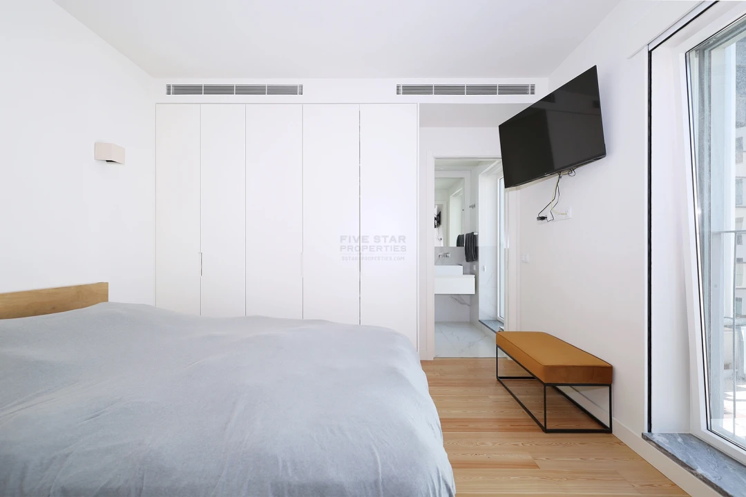 Apartamento T0 para Venda em Santo António Foto 10