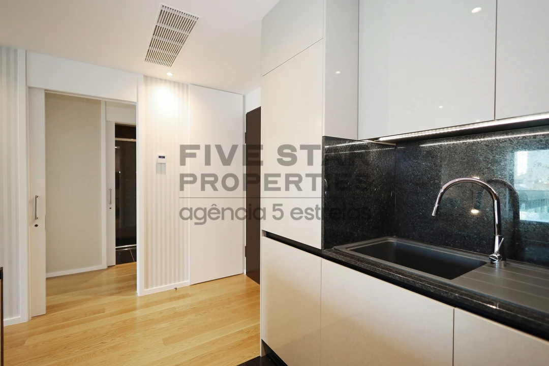Apartamento T1 para Arrendamento em Avenidas Novas Foto 19