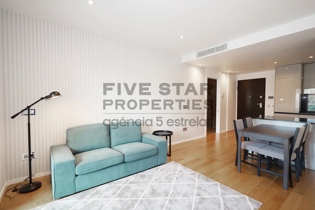 Apartamento T1 para Arrendamento em Avenidas Novas Foto 9