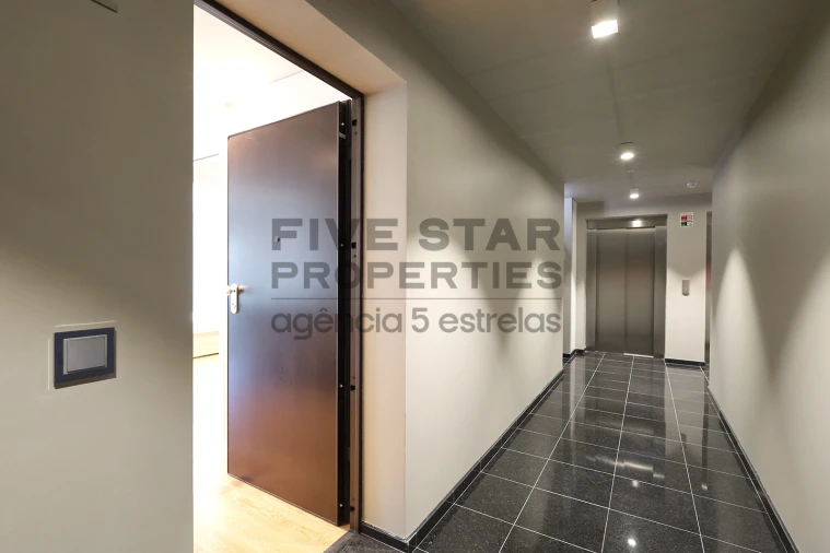 Apartamento T1 para Arrendamento em Avenidas Novas Foto 5