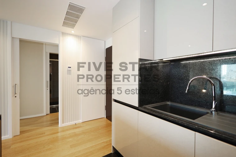 Apartamento T1 para Arrendamento em Avenidas Novas Foto 19