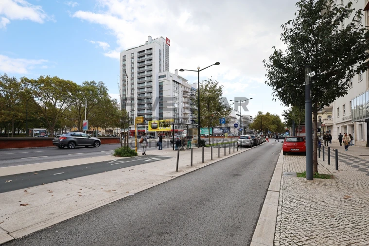 Apartamento T1 para Arrendamento em Avenidas Novas Foto 36