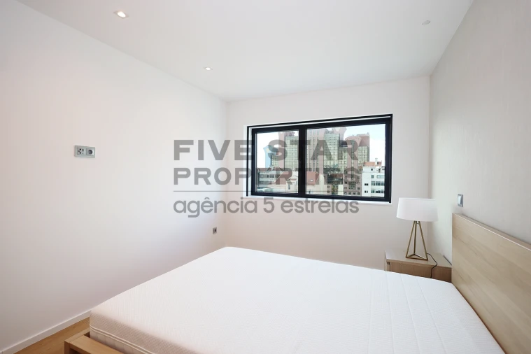 Apartamento T1 para Arrendamento em Avenidas Novas Foto 27