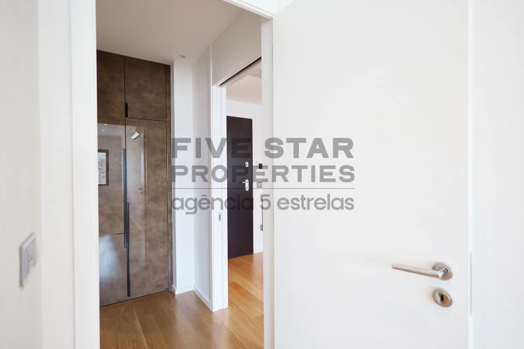 Apartamento T1 para Arrendamento em Avenidas Novas Foto 24